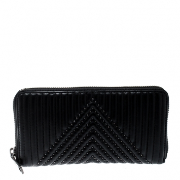 Pre Owned Coach Black Quilted Leather Rivets Zip Around Wallet