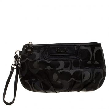 Pre Owned Coach Black Signature Canvas Wristlet Clutch