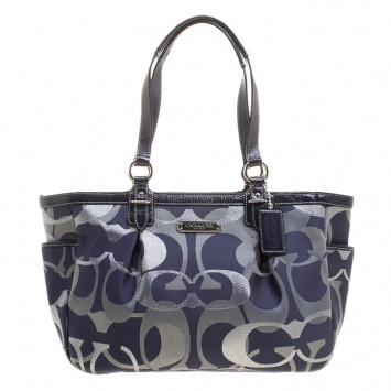 Pre Owned Coach Blue/Grey Optic Signature Jacquard and Patent Leather Tote