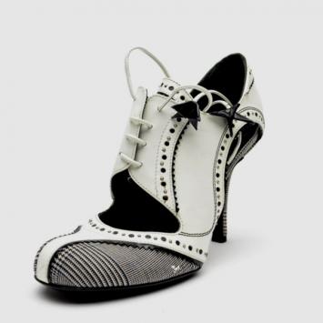 Pre Owned Dior Patent Leather 'Spectator' Oxford Pumps Size 37