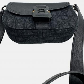 Pre Owned Dior Mini Saddle Messenger Bag Dior Oblique Jacquard With Black Grained Calfskin Flap
