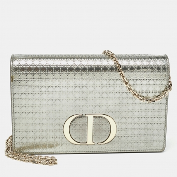 Pre Owned Dior Silver Micro Cannage Patent Leather 2in1 30 Montaigne Pouch Bag