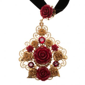 Pre Owned Dolce and Gabbana Rose Filigree Gold Tone Pendant Choker Necklace