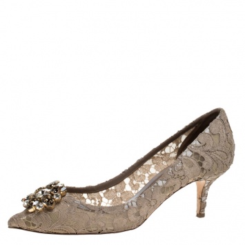 Pre Owned Dolce & Gabbana Beige Crystal Embellished Lace Bellucci Pointed Toe Pumps Size 40