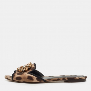مملوكة مسبقًا Dolce & Gabbana Brown Leopard Print Canvas Crystal Embellished Flat Slides Size 40.5