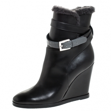 Pre Owned Fendi Black Leather And Fur Trim Wedge Ankle Boots Size 40