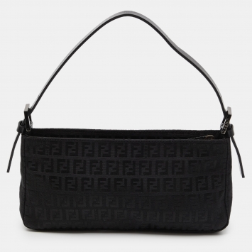 مملوكة مسبقًا Fendi Black Zucchino Fabric and Leather Pochette 