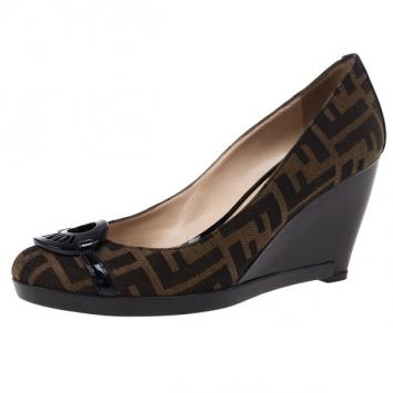 Pre Owned Fendi Tobacco Zucca Canvas Logo Plate Wedges Size 38