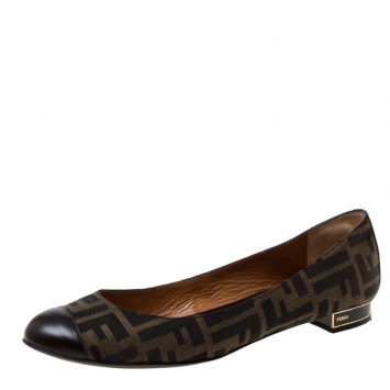 مملوكة مسبقًا Fendi Brown Zucca Canvas and Leather Cap Toe Ballet Flats Size 40