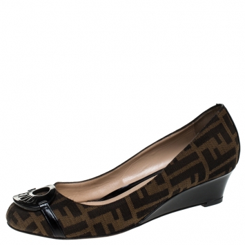 Pre Owned Fendi Brown Zucca Canvas Logo Plate Wedges Pumps Size 39