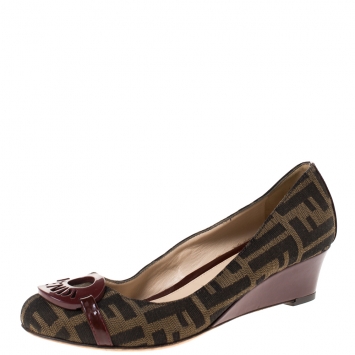 Pre Owned Fendi Burgundy Patent Leather and Tobacco Zucca Canvas Logo Plate Wedge Pumps Size 37