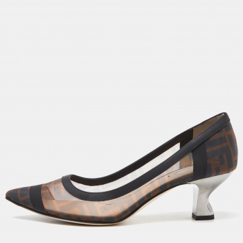 Pre Owned Fendi Brown/Black Zucca Mesh Colibri Pointed Toe Pumps Size 39