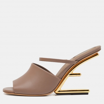 مملوكة مسبقًا Fendi Dark Beige Leather First Heel Mules Size 41