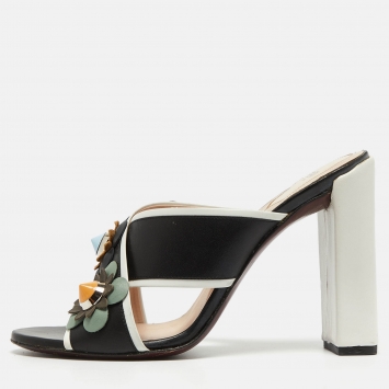 Pre Owned Fendi Black/White Leather Flowerland Slide Sandals Size 38.5