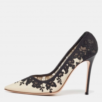 مملوكة مسبقًا Gianvito Rossi Black/Beige Lace and Mesh Giada Pumps Size 40