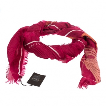 Pre Owned Gucci Fuschia Pink Flower Print Ladigue Silk Blend Scarf