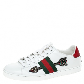 مملوكة مسبقًا Gucci White Leather Crystal Embellished Arrow Ace Low Top Sneakers Size 38.5