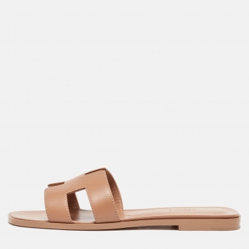 Pre Owned Hermès Beige Leather Oran Flat Slides Size 38
