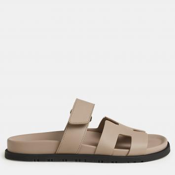 Pre Owned Hermes Beige Mastic Rubber Chypre sandal 41