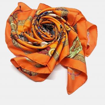 مملوكة مسبقًا Hermès Multicolor Silk scarf