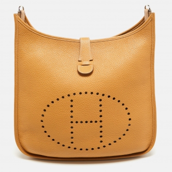 مملوكة مسبقًا Hermes Natural Sable Taurillon Clemence Leather Evelyne III GM Bag