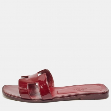 Pre Owned Hermes Burgundy Patent Oran Flat Slides Size 37.5  