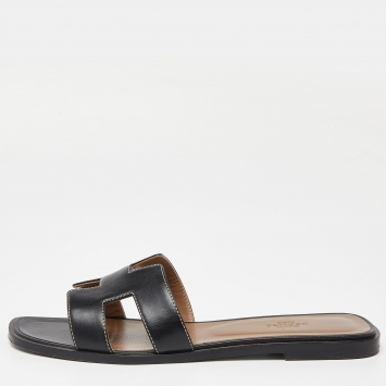 Pre Owned Hermes Black Leather Oran Flat Slides Size 39.5 
