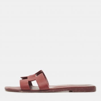 مملوكة مسبقًا Hermes Burgundy Leather Oran Flat Slides Size 39.5