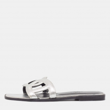 Pre Owned Hermes Silver Leather Omaha Flat Slides Size 37