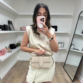 مملوكة مسبقًا Jacquemus Greige Suede Le Grand Bambino Bag