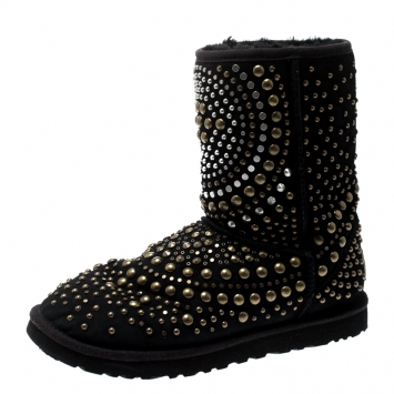 مملوكة مسبقًا Jimmy Choo x Uggs Black Studded Suede Mandah Boots Size 40