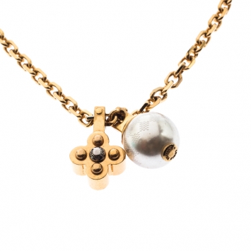 Pre Owned Louis Vuitton Damier Monogram Faux Pearl Gold Tone Chain Link Charm Necklace