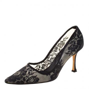 Pre Owned Manolo Blahnik Black Lace BB Pointed Toe Pumps Size 37