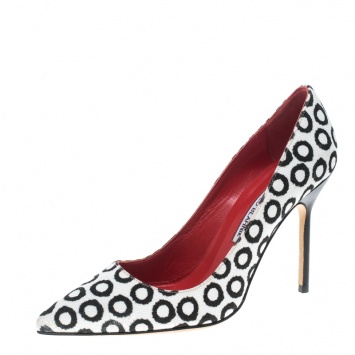 Pre Owned Manolo Blahnik Monochrome Circle Printed Canvas BB Pointed Toe Pumps Size 36.5