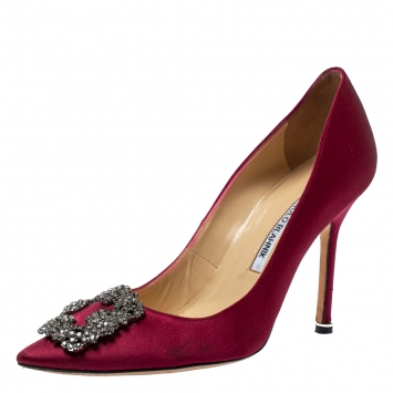 Pre Owned Manolo Blahnik Maroon Satin Hangisi Crystal Embellished Pointed Toe Pumps Size 38