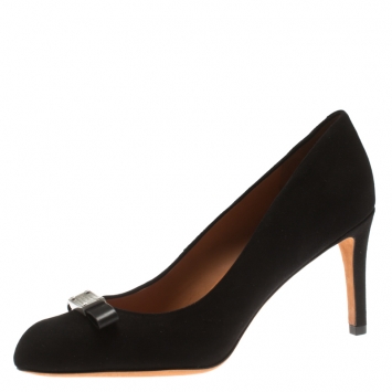 Pre Owned Marc by Marc Jacobs Black Suede Tuxedo Logo Plaque Bow Pumps Size 38.5