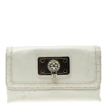 Pre Owned Marc by Marc Jacobs White Leather Tri Fold Long Wallet