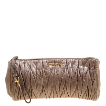 Pre Owned Miu Miu Beige Matelasse Lux Leather Wristlet Clutch