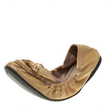 Pre Owned Miu Miu Beige Patent Leather Scrunch Bow Ballet Flats Size 39