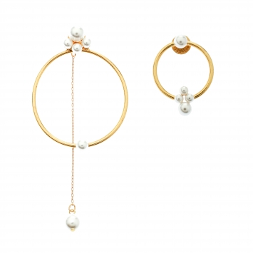 Pre Owned Oscar de la Renta Even Odd Faux Pearl Gold Tone Earrings