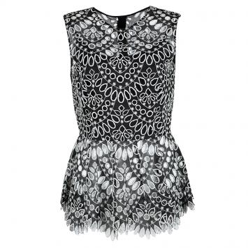 Pre Owned Oscar De La Renta Monochrome Eyelet Embroidered Sleeveless Top M