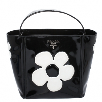 Pre Owned Prada Black Patent Leather Spazzolato Flower Top Handle Bag