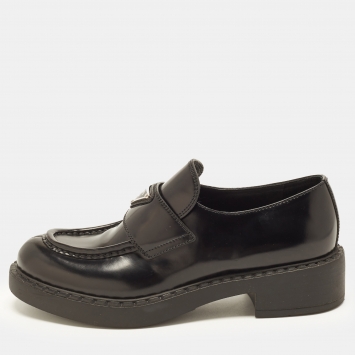 مملوكة مسبقًا Prada Chocolate Brushed Size 38 Black Leather Loafers
