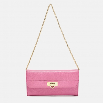Pre Owned Salvatore Ferragamo Pink Leather Gancio Flap Chain Clutch