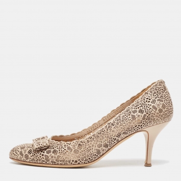 Pre Owned Salvatore Ferragamo Beige Laser Cut Leather Vara Bow Pumps Size 40.5 