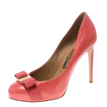 Pre Owned Salvatore Ferragamo Coral Pink Python Carla Vara Bow Pumps Size 39