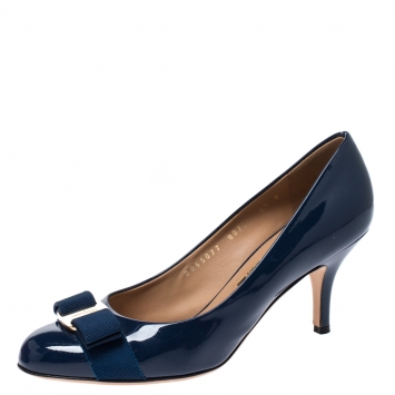 Pre Owned Salvatore Ferragamo Blue Patent Leather Vara Bow Kitten Pumps Size 37