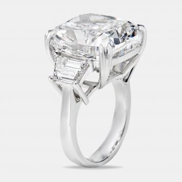 Pre Owned 22.00 cts Cushion Cut and Trapezoid Lab Grown Diamond 18k White Gold Ring Size 55
