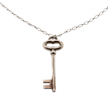 Pre Owned Tiffany & Co. Key Silver Oval Chain Link Long Pendant Necklace
