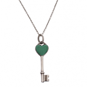Pre Owned Tiffany & Co. Silver and Green Enamel Heart Key Pendant Necklace